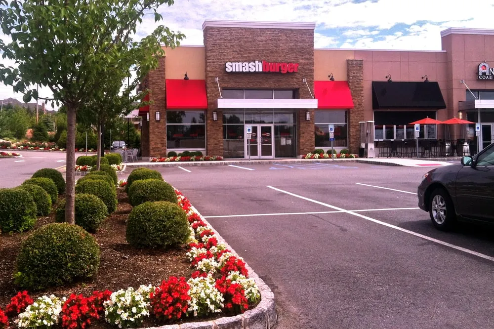 Custom yard cleanup service in Fort Lee, NJ - Yellow Wagon Landscaping