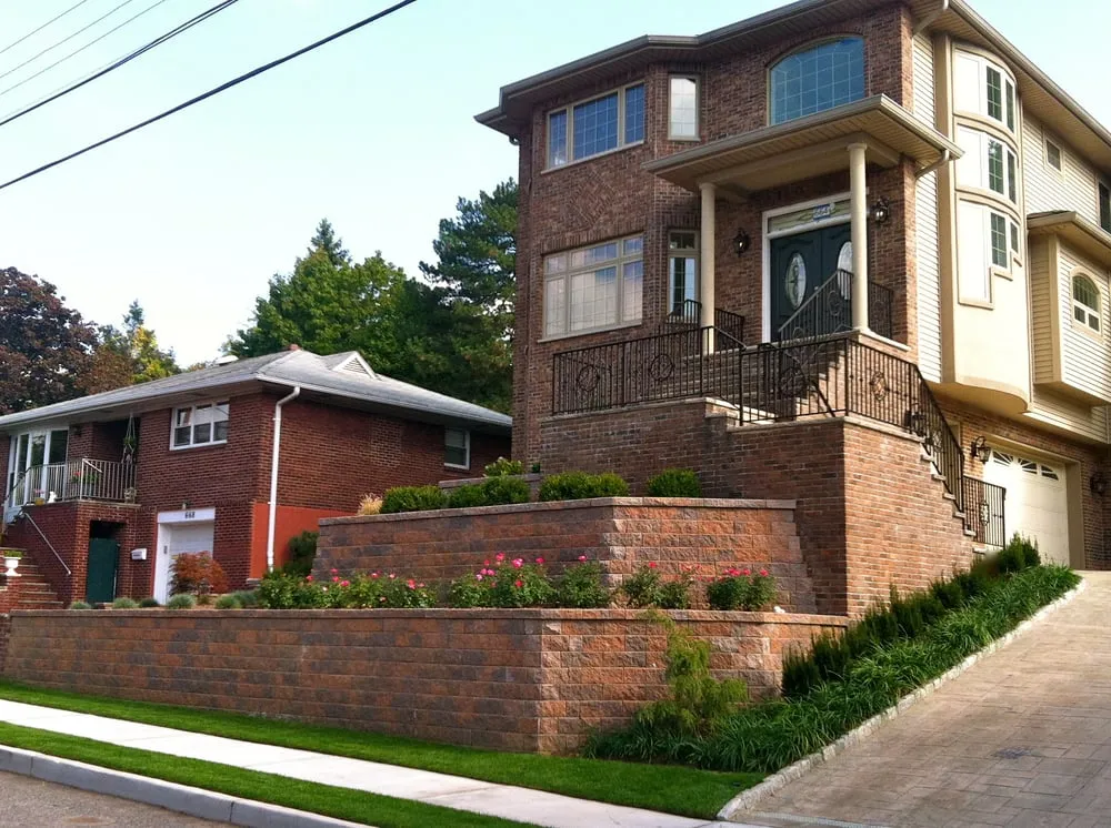 Professional yard maintenance in Fort Lee, NJ - Yellow Wagon Landscaping