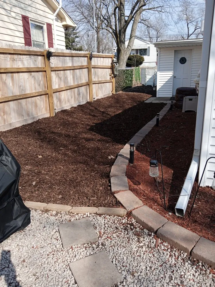 Affordable landscape installation experts serving DeKalb, IL - Yellowpine Landscape Lawn Maintenance