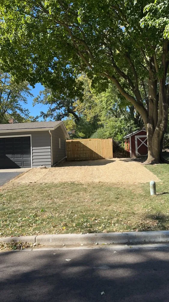 Custom landscaping services experts serving DeKalb, IL - Yellowpine Landscape Lawn Maintenance