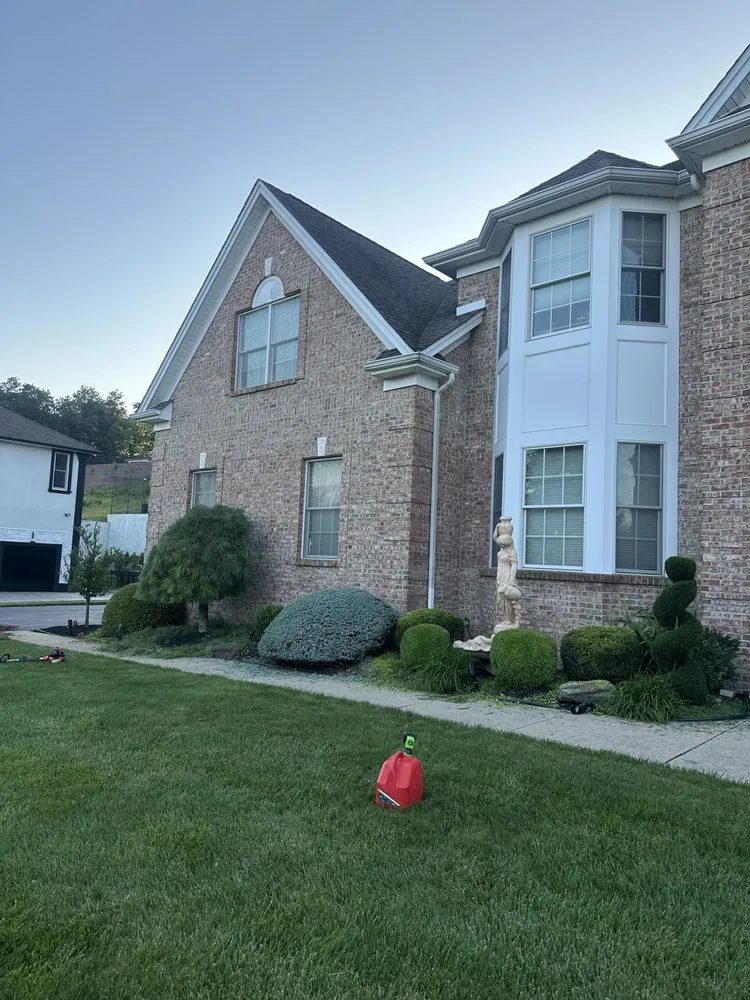 Professional yard maintenance for beautiful yards across Totowa, NJ - Yianni's Landscape Group