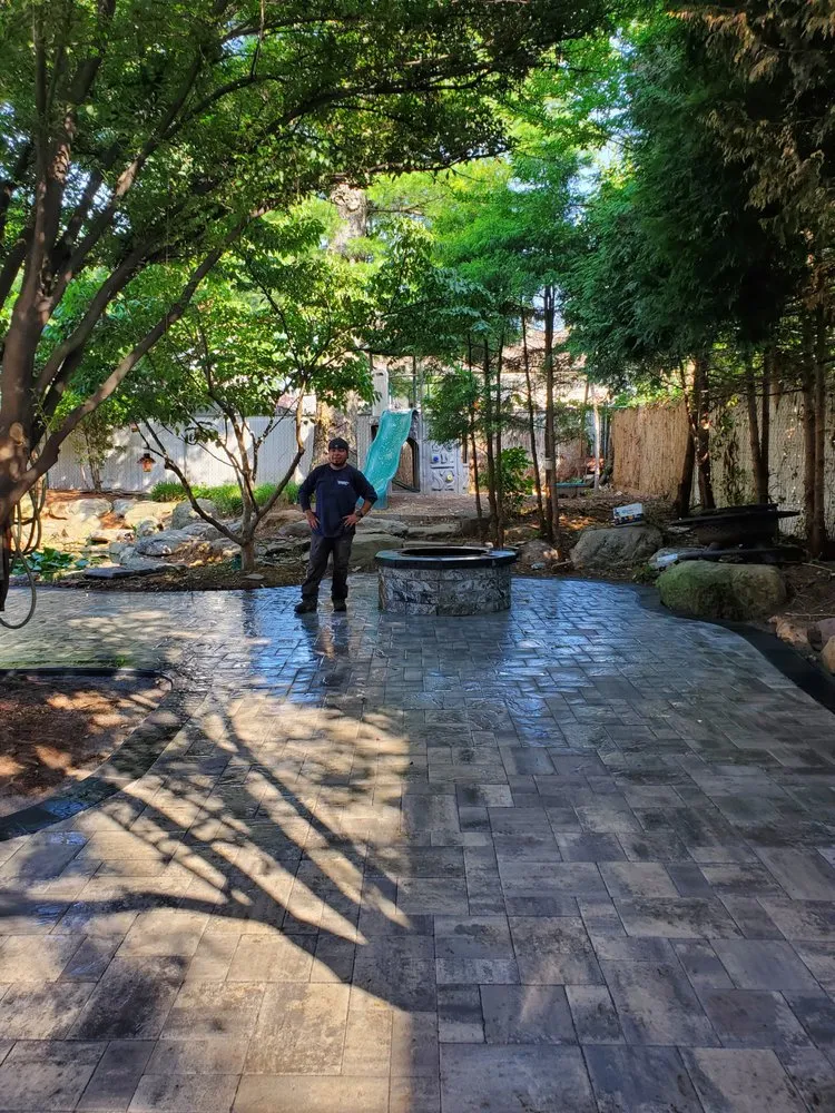Top-rated landscape design for homes in Secaucus, NJ by Yimei Landscape