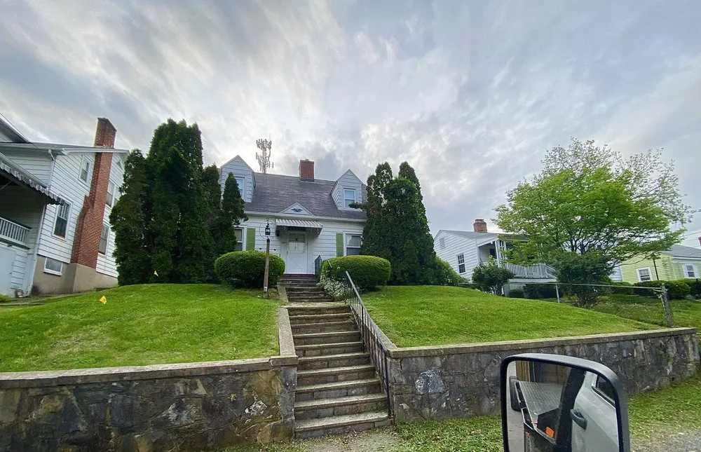 Custom yard maintenance with custom design across Bridgewater, VA - Yoder's Lawn Care