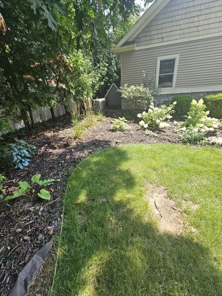 Reliable yard cleanup service for beautiful yards across Kalamazoo, MI - Yoder's Outdoor Services