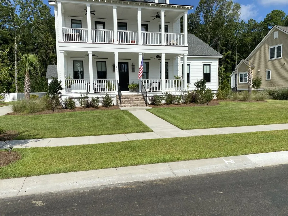 Affordable lawn care service experts serving Mount Pleasant, SC - Yogi's Turf Lawn Care