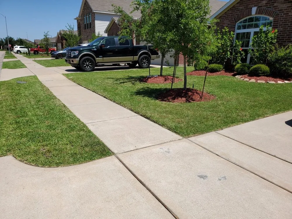 Affordable residential landscaping in Katy, TX by Yolye Maid Services