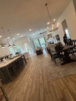 Yolye Maid Services Logo