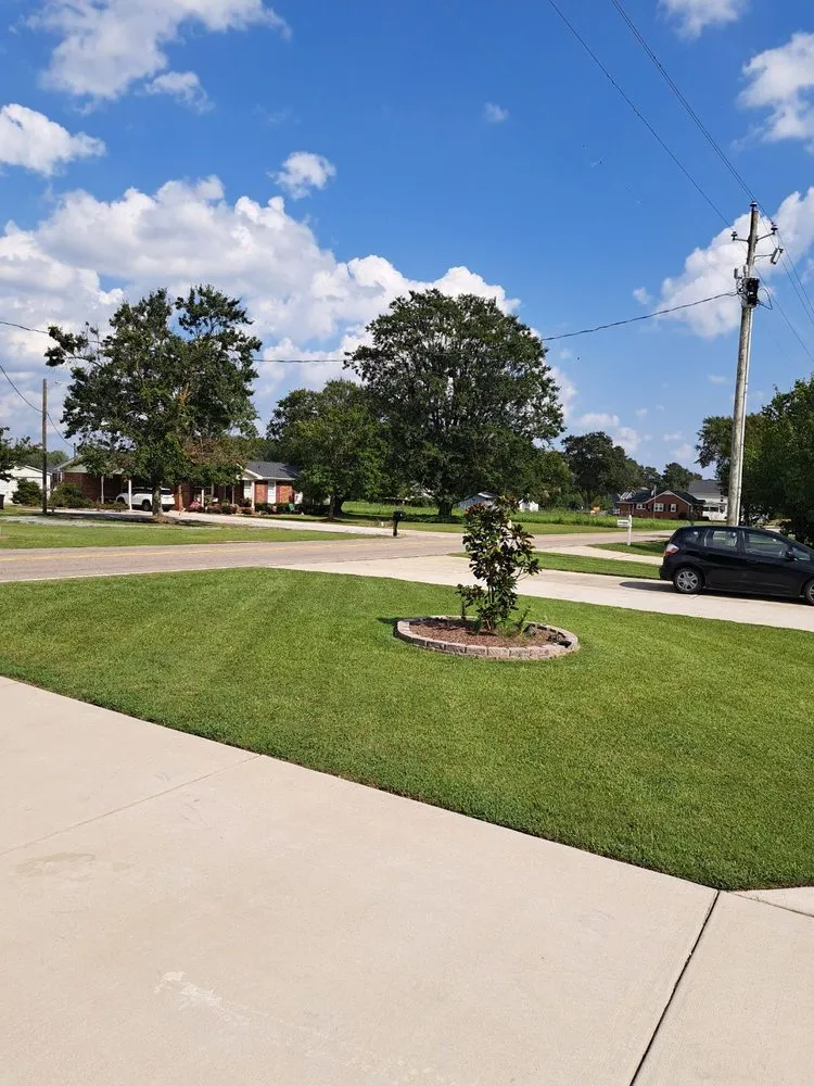 Affordable yard maintenance experts serving Fuquay Varina, NC - Yonscapes