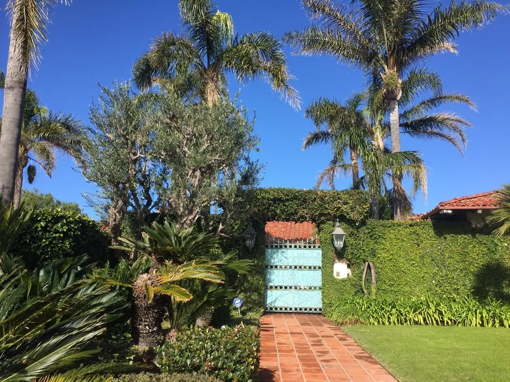 Professional lawn care service experts serving Torrance, CA - Yoon's Landscaping and Gardening Service