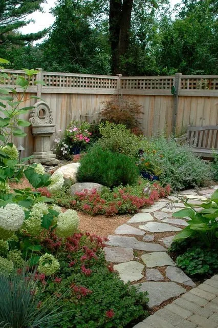 Custom landscaping services near you in Torrance, CA by Yoon's Landscaping and Gardening Service