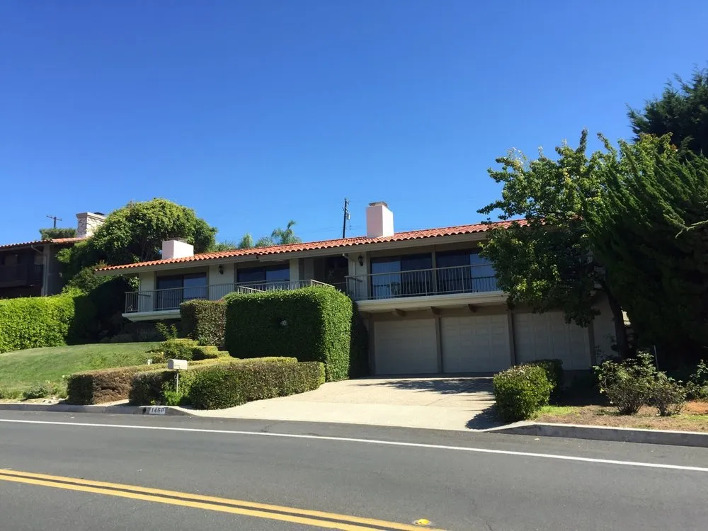 Top-rated lawn mowing service in Torrance, CA - Yoon's Landscaping and Gardening Service