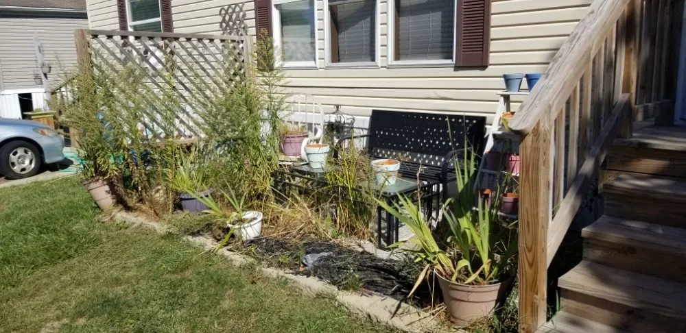 Expert landscape design experts serving Ypsilanti, MI - Yo's 2nd Pair of Handz