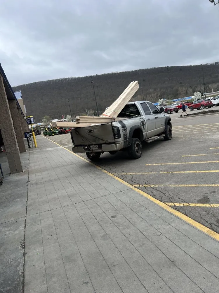 Professional yard cleanup service for beautiful yards across Elmira, NY - You Call I Haul