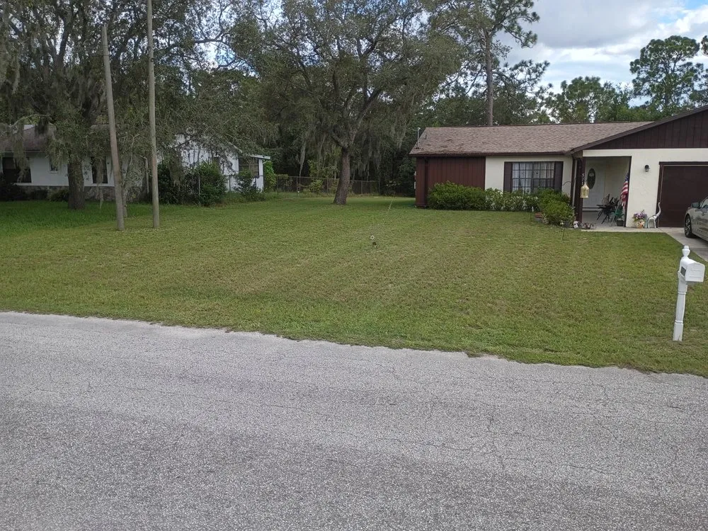 Professional yard maintenance in Crystal River, FL - You Grow Em We Cut Em