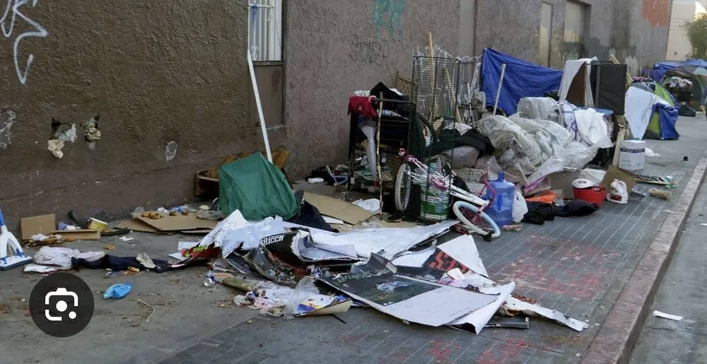 Expert lawn mowing service for homes in North Highlands, CA by You Move I Move Moving