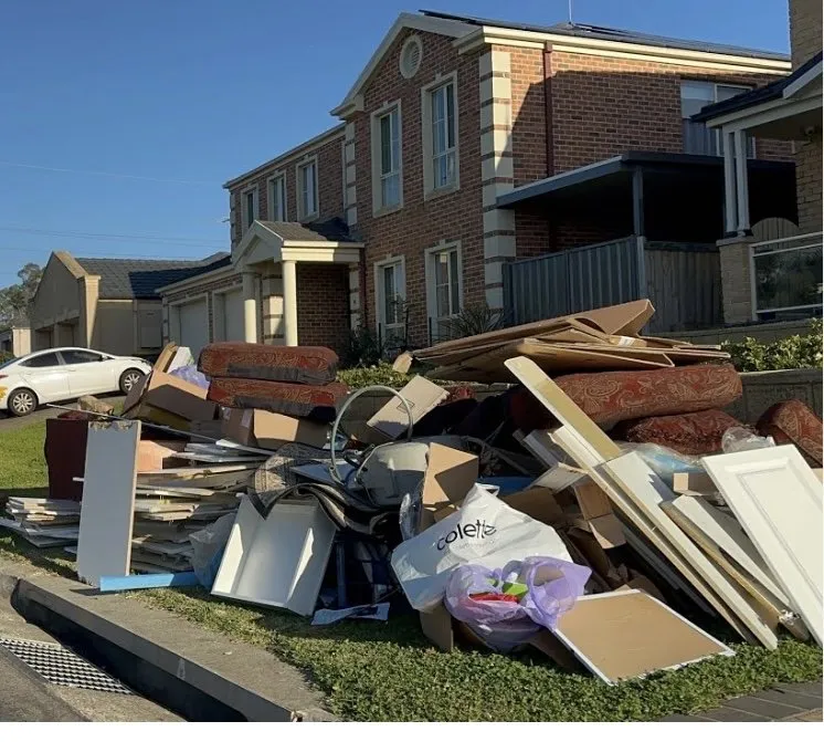 Trusted lawn mowing service in North Highlands, CA by You Move I Move Moving