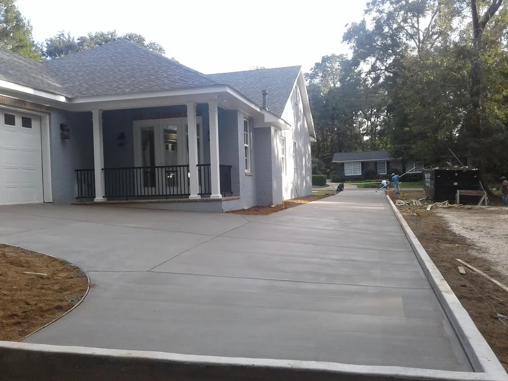 Trusted outdoor landscaping in Mobile, AL - Young Guns Construction