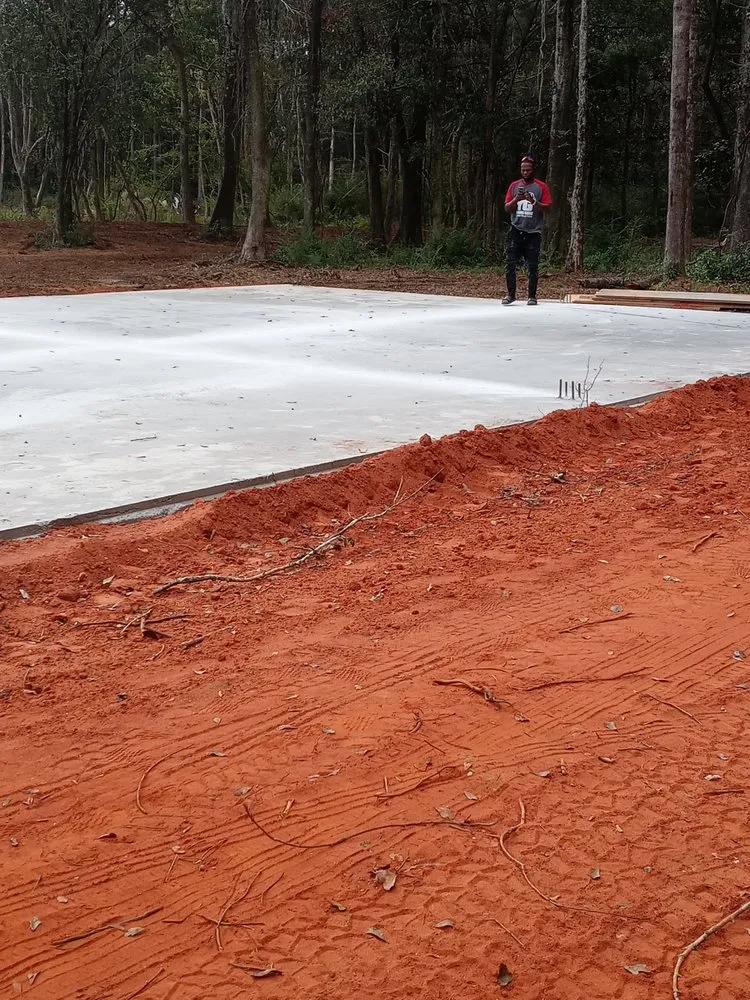 Expert lawn mowing service experts serving Mobile, AL - Young Guns Construction