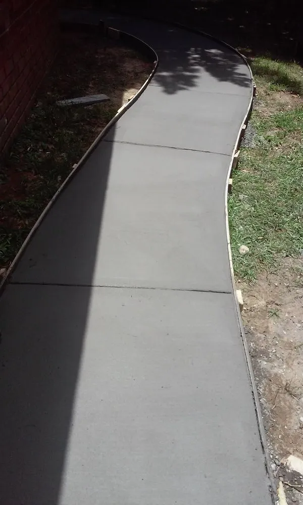 Expert residential landscaping for homes in Mobile, AL by Young Guns Construction