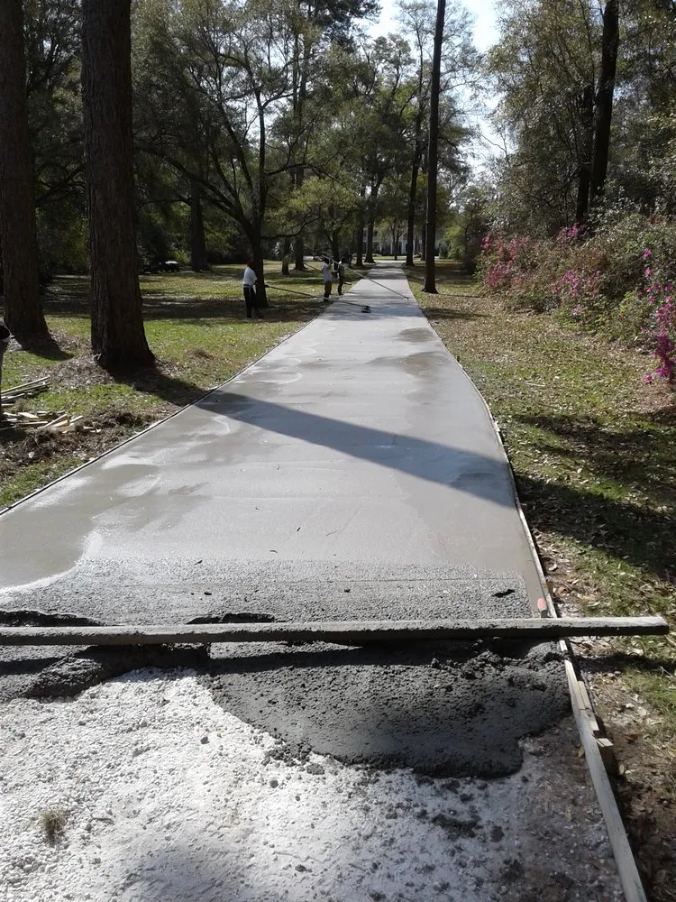 Affordable residential landscaping in Mobile, AL by Young Guns Construction