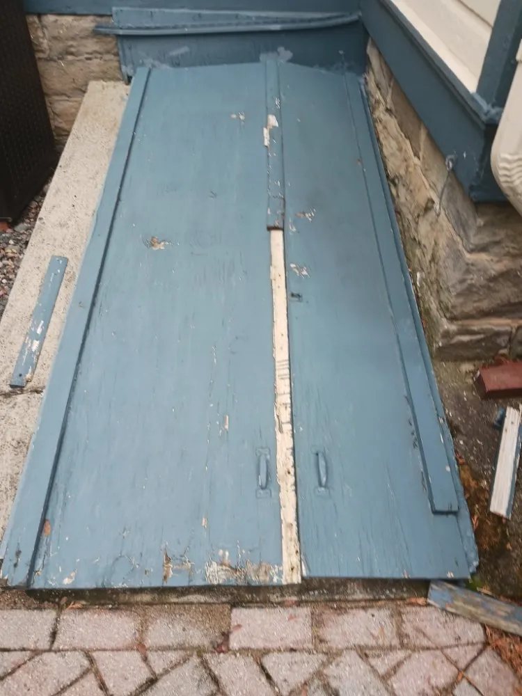 Reliable lawn mowing service experts serving Morgantown, WV - Young's Everything Complete