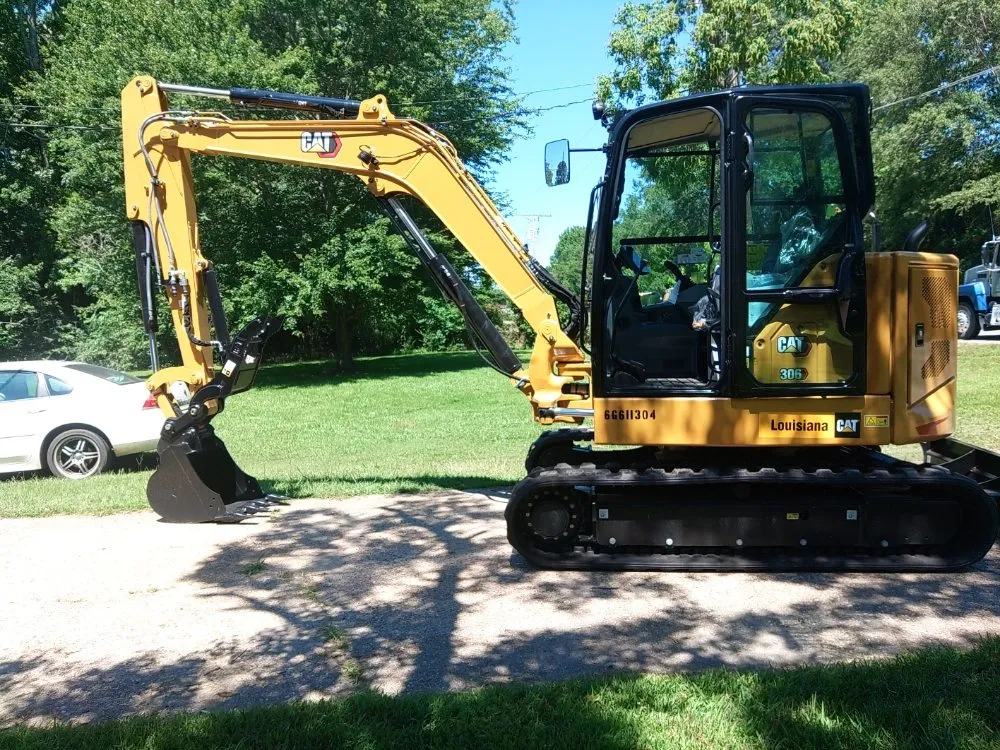 Reliable lawn care service with custom design across Ringgold, LA - Young's Land Management