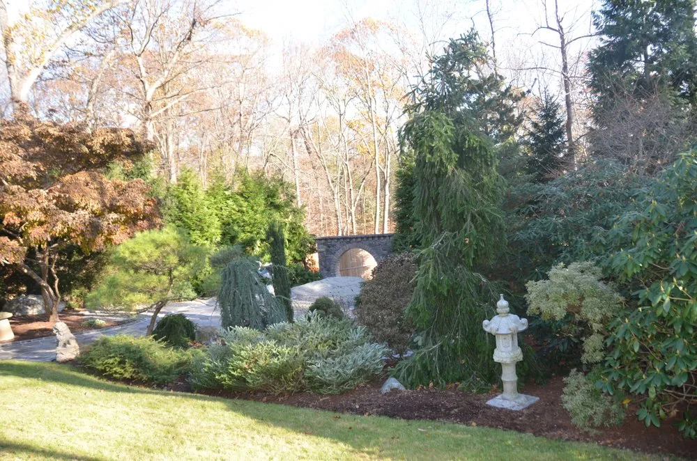 Trusted lawn care service experts serving Newtown, CT - Young's Legacy Landscaping
