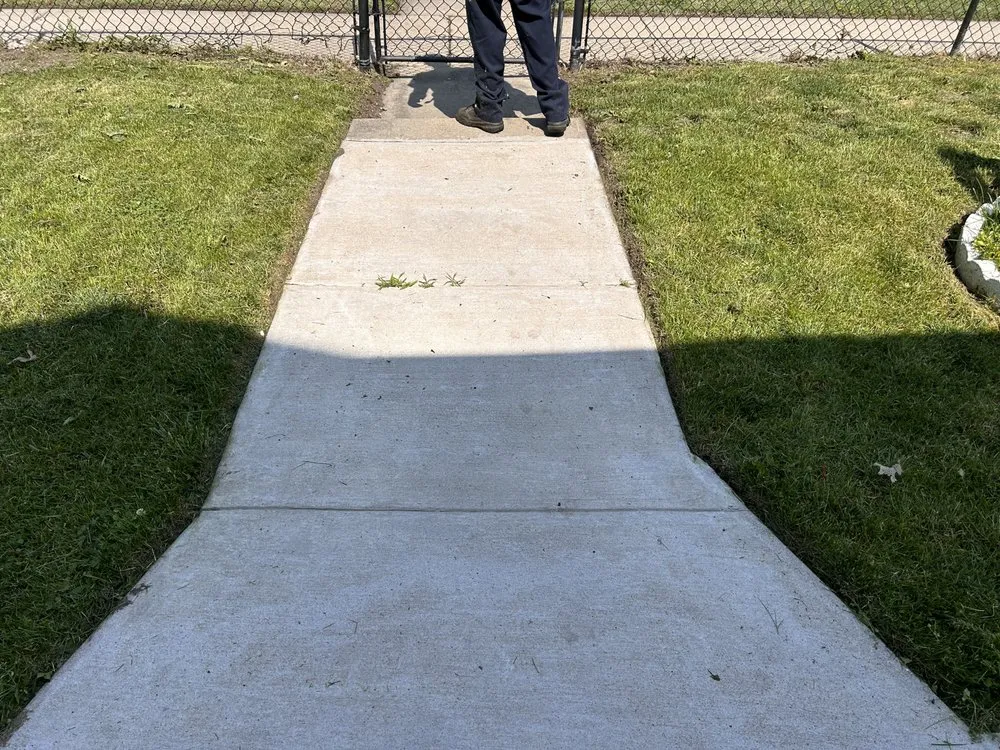 Expert yard maintenance in Centreville, IL - Young’s Precision Lawn Landscaping