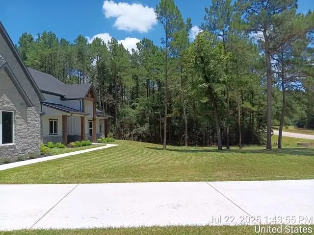 Expert outdoor landscaping near you in Conroe, TX by Your Ditch Is Ugly