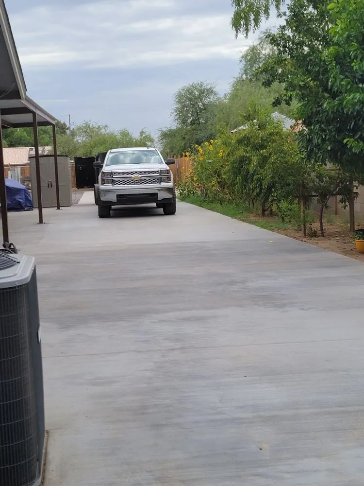 Top-rated lawn mowing service experts serving El Mirage, AZ - Your Escapes Yard Design