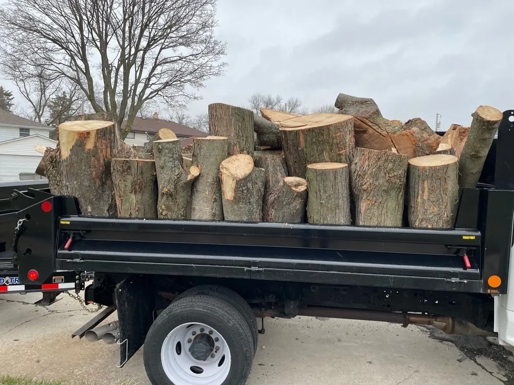 Affordable garden landscaping in Milwaukee, WI - Your Friendly Neighbor Landscaping & Tree Service