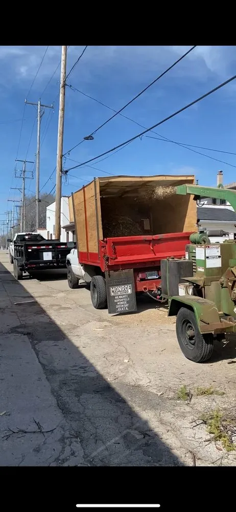 Custom landscape installation experts serving Milwaukee, WI - Your Friendly Neighbor Landscaping & Tree Service