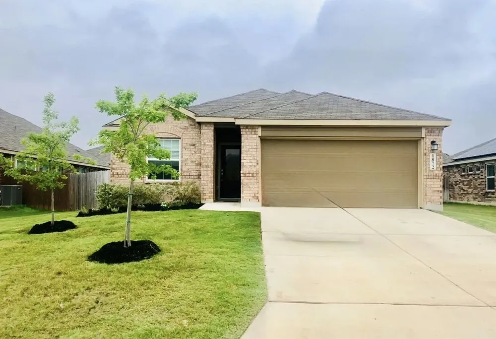 Top-rated yard maintenance in New Braunfels, TX by Your Lawn Dude by Legacy Lawn