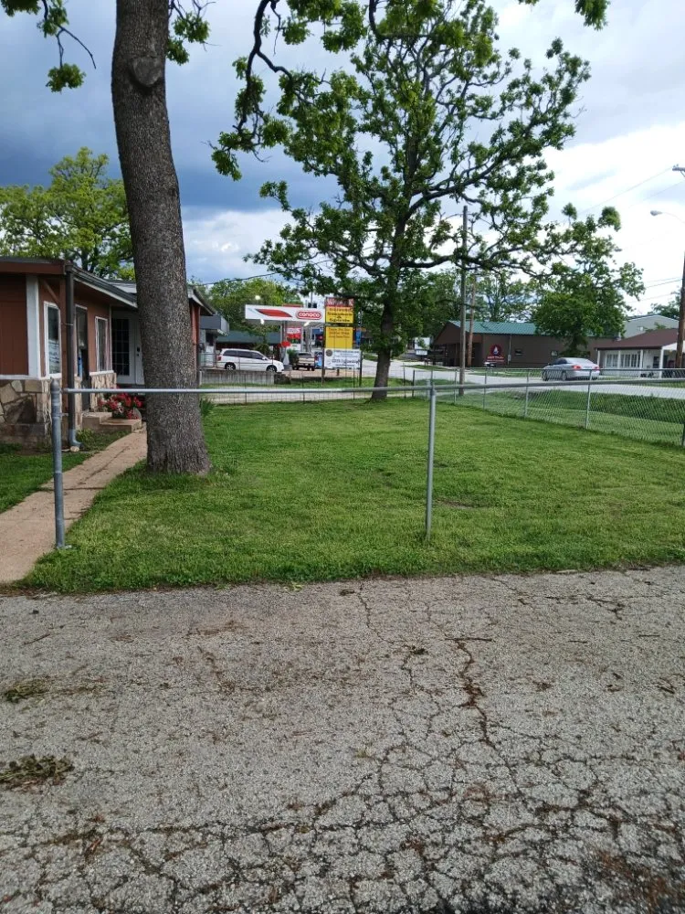 Top-rated lawn mowing service in Forsyth, MO - Your Lawn