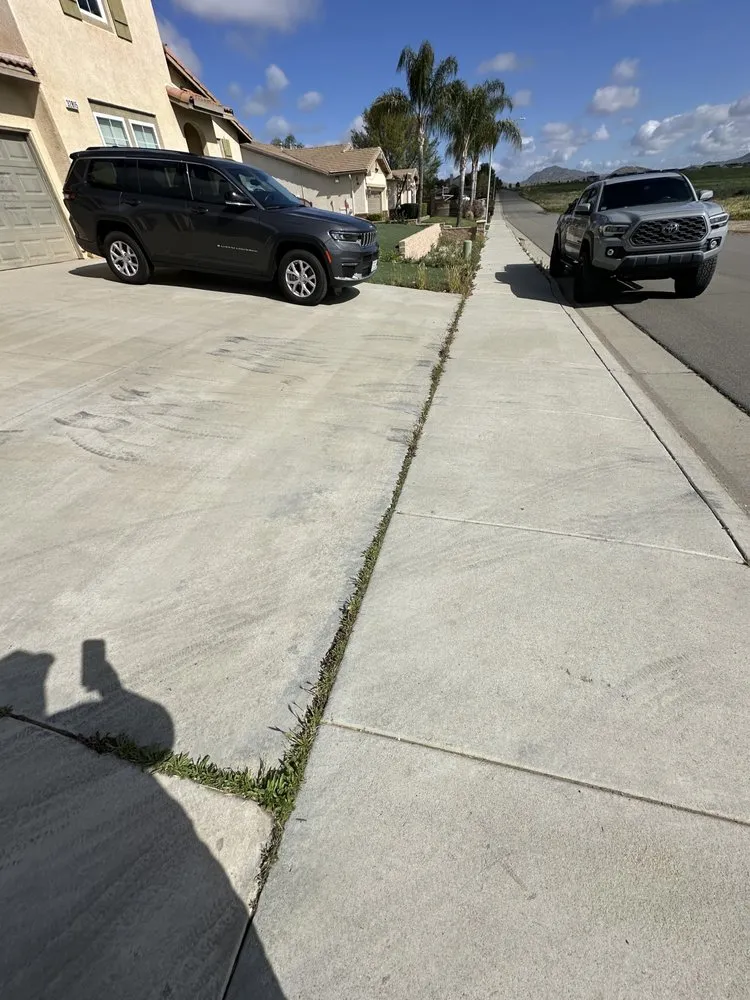 Custom garden landscaping experts serving Menifee, CA - Your Lawn Girl