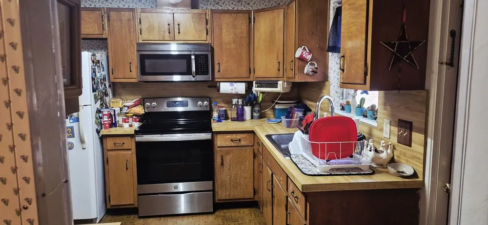 Custom lawn mowing service in Tallahassee, FL - Your Maid Cinnie