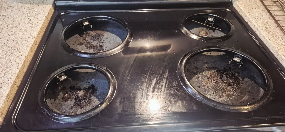 Top-rated lawn mowing service experts serving Tallahassee, FL - Your Maid Cinnie