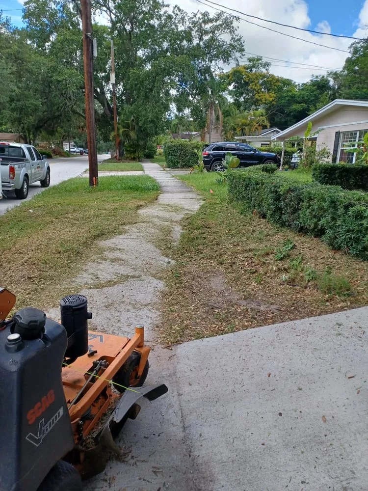 Reliable lawn mowing service in Casselberry, FL by Your Neighborhood Lawn Service