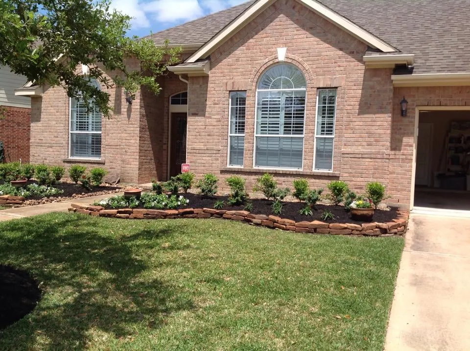 Custom landscape design with custom design in Waller, TX by YSG Landscaping