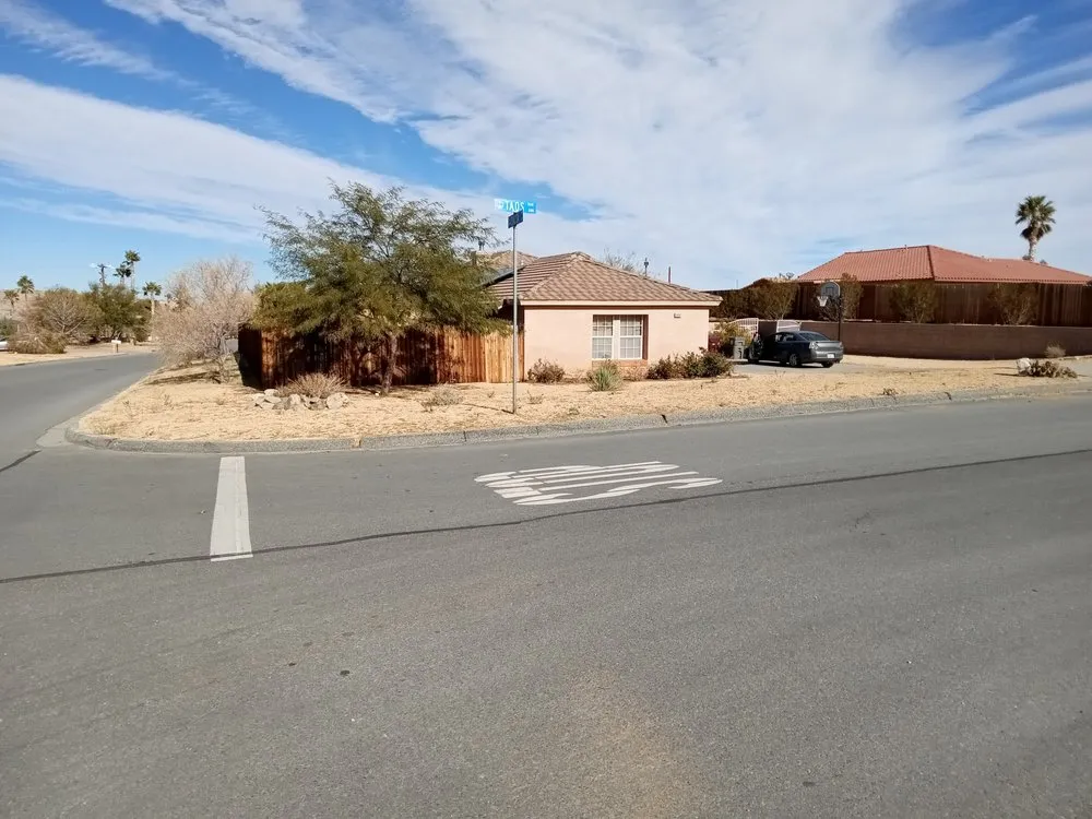 Top-rated garden landscaping in Joshua Tree, CA by Yucca Landscaping & Handyman Services