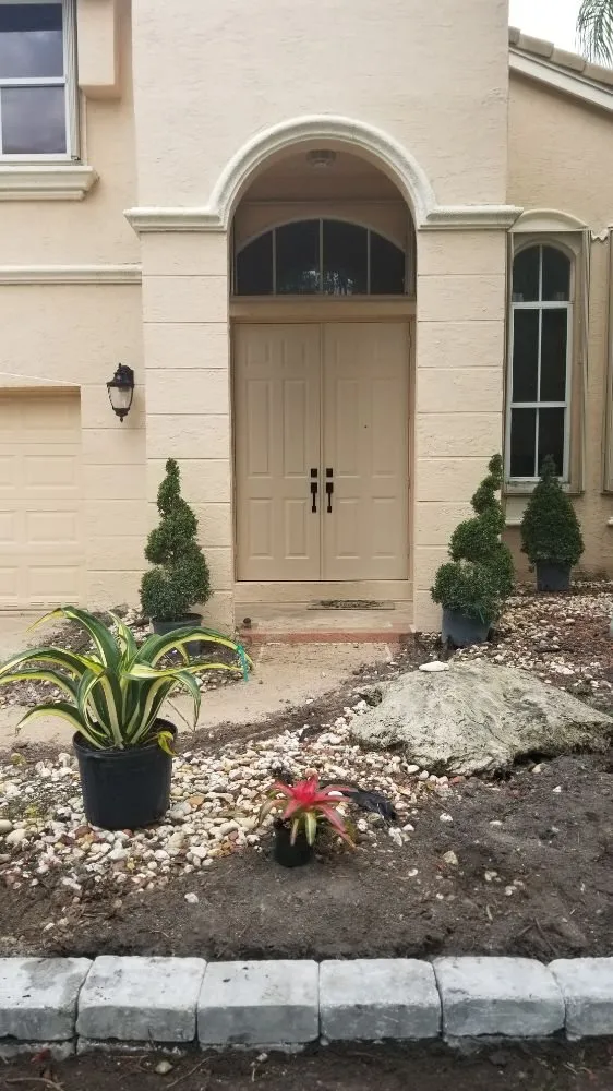 Expert garden landscaping in Miami, FL by Yunet's Landscaping