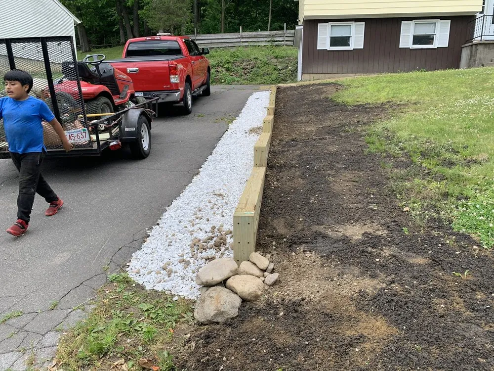 Professional yard maintenance in Northampton, MA by Yunga's landscape