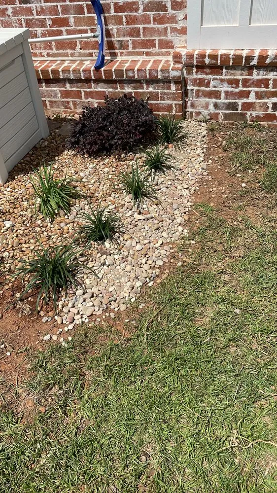 Affordable garden landscaping in Robertsdale, AL by Z C Landscaping