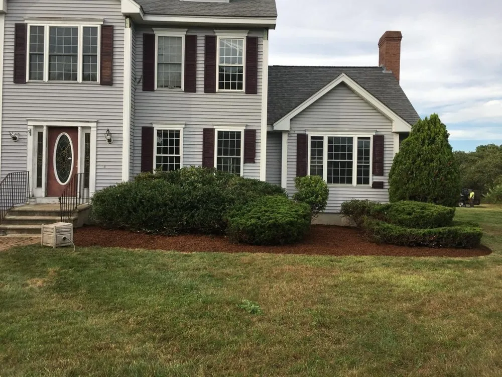 Professional yard cleanup service experts serving Lawrence, MA - Zacarias Brothers Landscaping & Hardscape