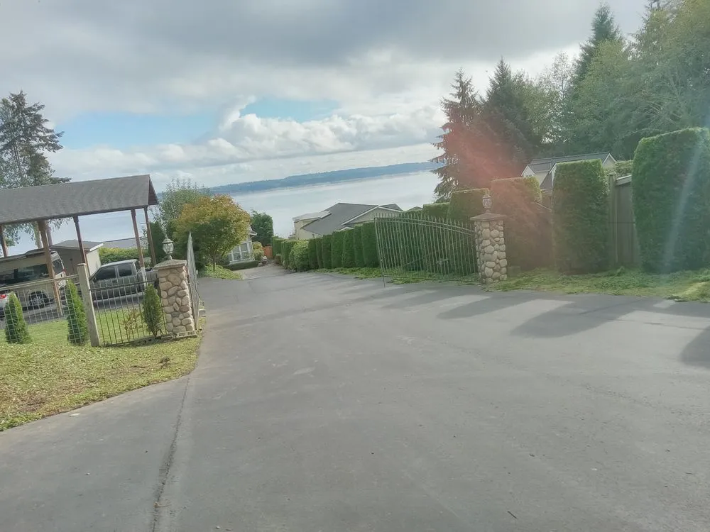 Affordable landscape installation in Poulsbo, WA by Zacarias Landscape