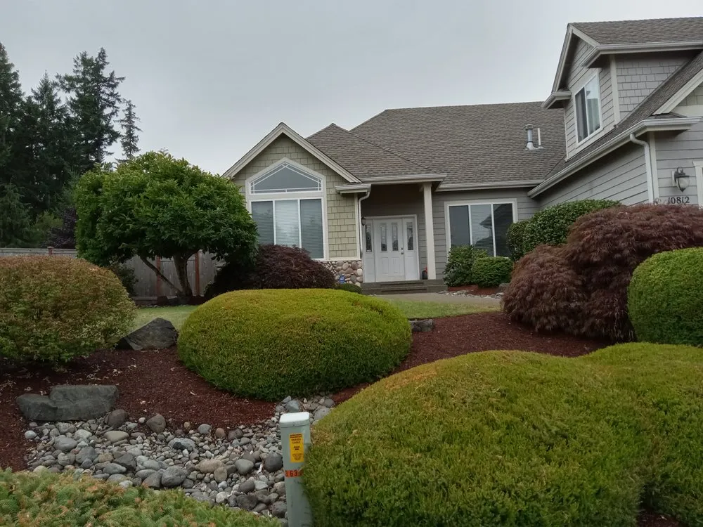 Expert garden landscaping for year-round maintenance in Poulsbo, WA by Zacarias Landscape