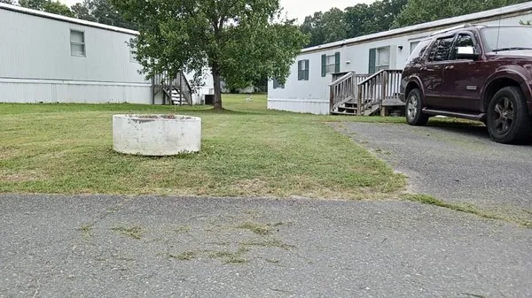 Zach Landscaping Logo