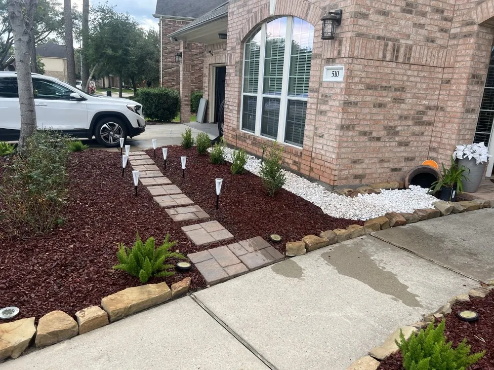 Top-rated yard maintenance in Houston, TX by Zachary Scott Lawn Service