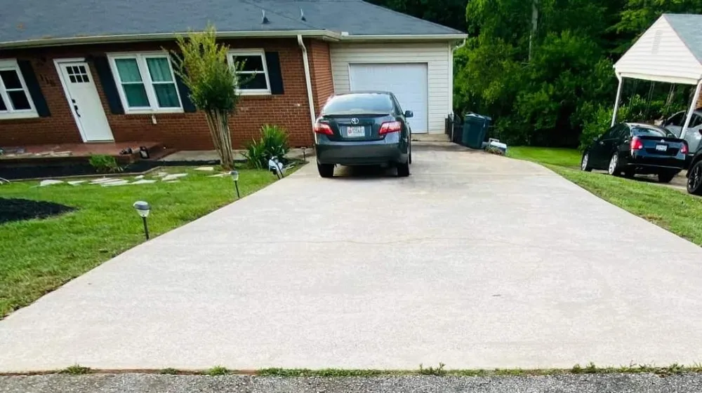 Professional yard cleanup service experts serving Greenville, SC - Zackary's Home Improvements