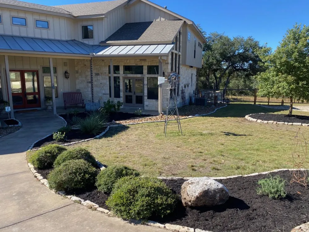 Custom garden landscaping experts serving Canyon Lake, TX - Zack's Landscaping